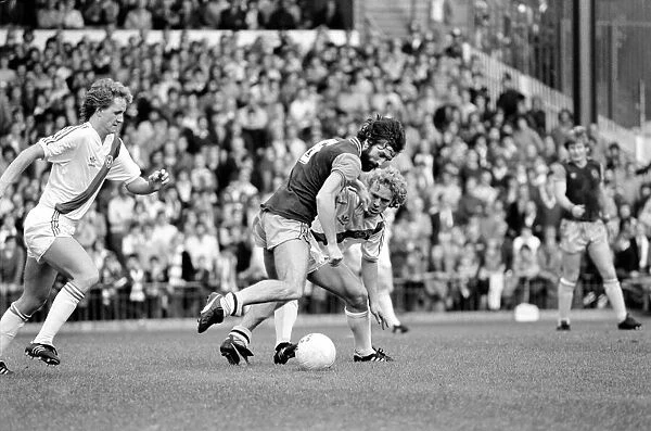 English Division 1. Crystal Palace 0 v. Aston Villa 1. September 1980 LF04-34-092