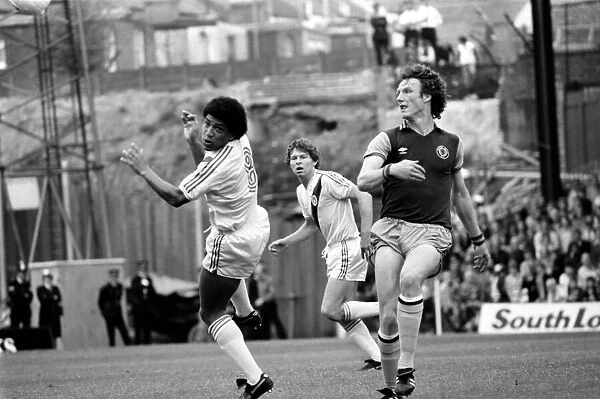 English Division 1. Crystal Palace 0 v. Aston Villa 1. September 1980 LF04-34-105