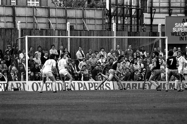 English Division 1. Crystal Palace 0 v. Aston Villa 1. September 1980 LF04-34-025