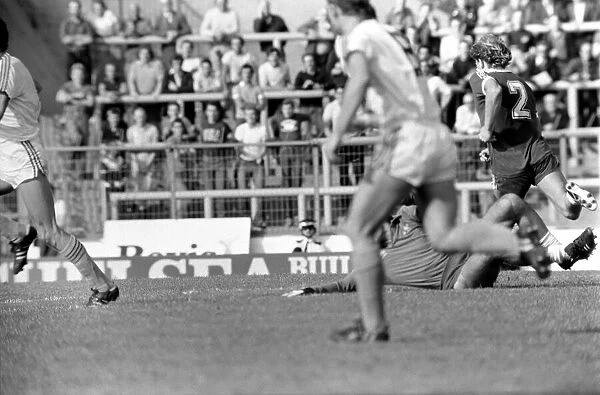 English Division 2. Chelsea 0 v. West Ham 1. September 1980 LF04-22-067