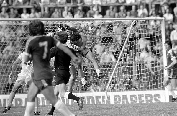 English Division 2. Chelsea 0 v. West Ham 1. September 1980 LF04-22-022