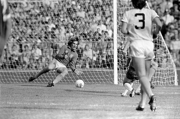 English Division 2. Chelsea 0 v. West Ham 1. September 1980 LF04-22-016