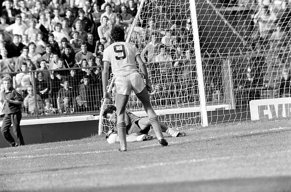 English Division 2. Chelsea 0 v. West Ham 1. September 1980 LF04-22-068