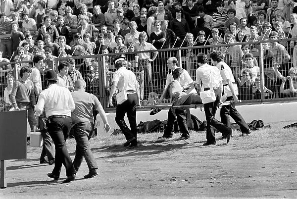 English Division 2. Chelsea 0 v. West Ham 1. September 1980 LF04-22-027 Crowd trouble