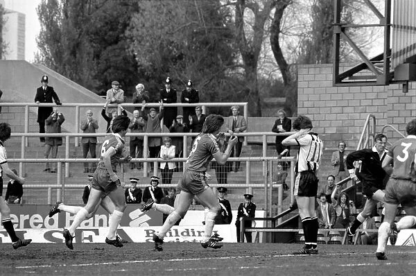 English Division 2 football. Chelsea 1 v. Notts County 0. April 1980 LF03-01-099