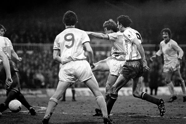 English FA Cup Fourth Round match. Sunderland 0 v Liverpool 3. January 1982 MF05-20-037