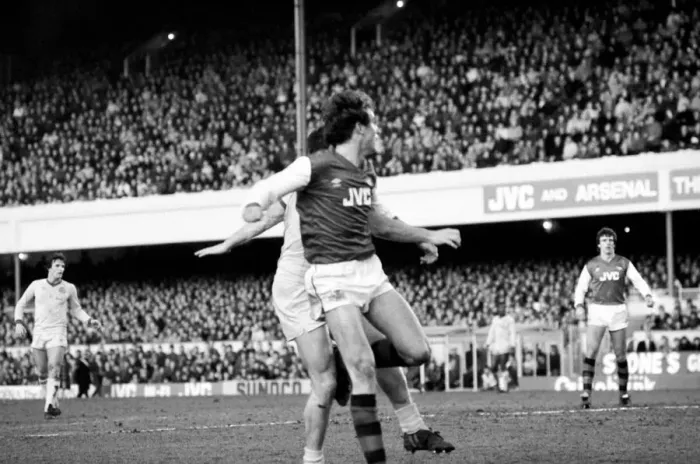 Framed Print : English FA Cup Fourth Round match at Highbury. Arsenal 1 v Leeds United 1 Framed Print : English FA Cup Fourth Round match at Highbury. Arsenal 1 v Leeds United 1