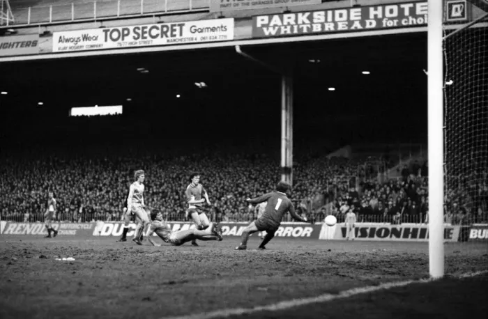 Framed Print : English FA Cup fourth round match at Maine Road. Manchester City 1 v Coventry City 3 Framed Print : English FA Cup fourth round match at Maine Road. Manchester City 1 v Coventry City 3