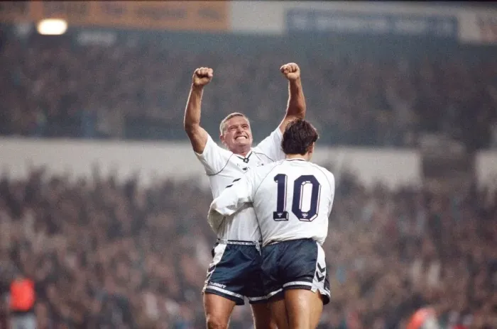 Framed Print : English FA Cup Fourth Round match at White Hart lane. Tottenham Hotspur 4 v Oxford Framed Print : English FA Cup Fourth Round match at White Hart lane. Tottenham Hotspur 4 v Oxford