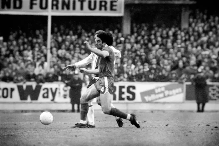 Framed Print : English FA Cup match at The Dell Southampton 1 v Chelsea 1 Framed Print : English FA Cup match at The Dell Southampton 1 v Chelsea 1