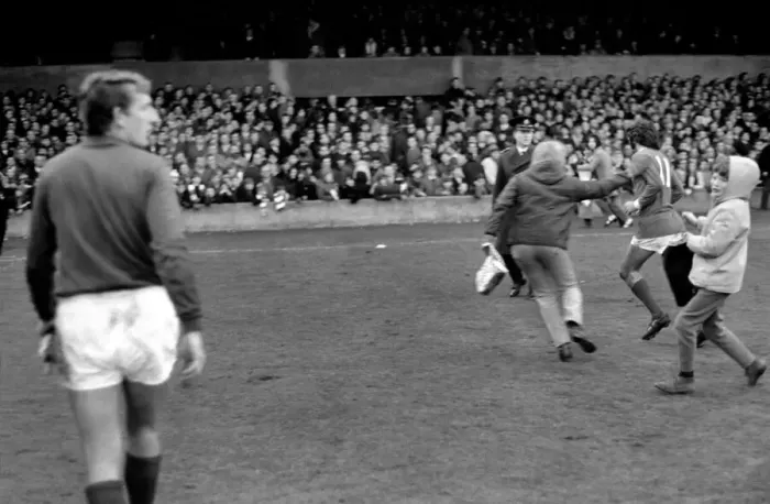 Framed Print : English FA Cup match at Portman Road Ipswich Town 0 v Manchester United 1 Framed Print : English FA Cup match at Portman Road Ipswich Town 0 v Manchester United 1