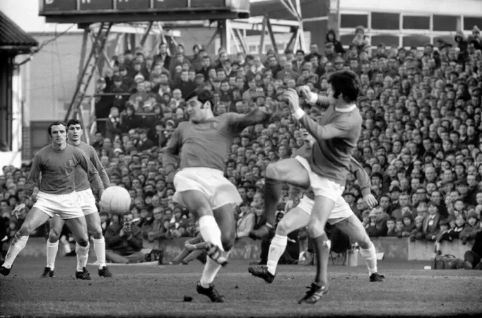 Framed Print : English FA Cup match at Portman Road Ipswich Town 0 v Manchester United 1 Framed Print : English FA Cup match at Portman Road Ipswich Town 0 v Manchester United 1