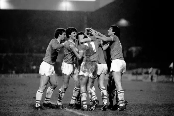 Framed Print : English FA Cup match Stoke City 0 v Everton 2 Everton team celebrate a goal Framed Print : English FA Cup match Stoke City 0 v Everton 2 Everton team celebrate a goal