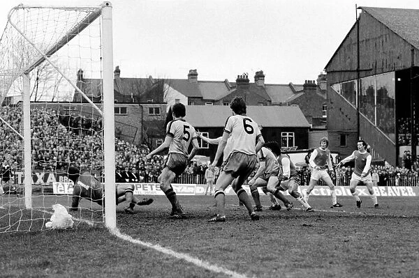 English FA Cup match at Vicarage Road. Watford 1 v Arsenal 2. March 1980 LF02-03-116