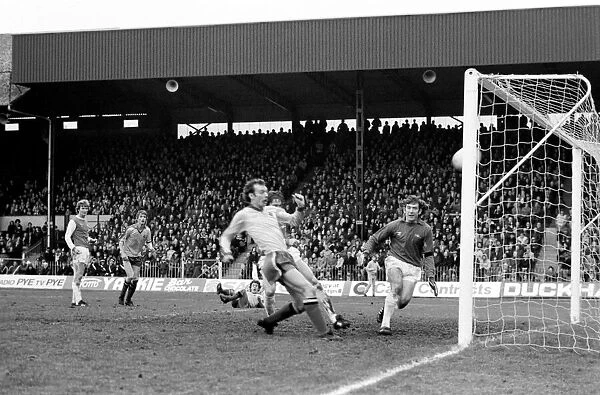 English FA Cup match at Vicarage Road. Watford 1 v Arsenal 2. March 1980 LF02-03-123