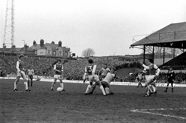 English FA Cup match at Vicarage Road. Watford 1 v Arsenal 2. March 1980 LF02-03-057