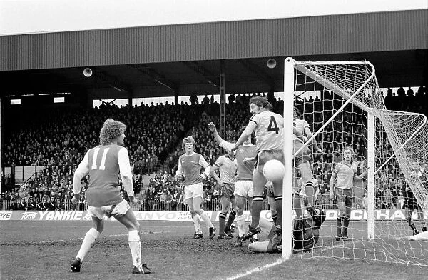 English FA Cup match at Vicarage Road. Watford 1 v Arsenal 2. March 1980 LF02-03-090