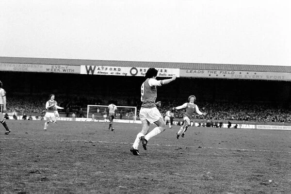 English FA Cup match at Vicarage Road. Watford 1 v Arsenal 2. March 1980 LF02-03-086