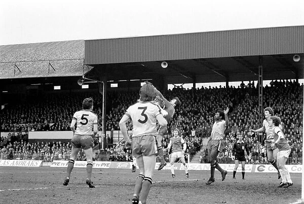 English FA Cup match at Vicarage Road. Watford 1 v Arsenal 2. March 1980 LF02-03-063