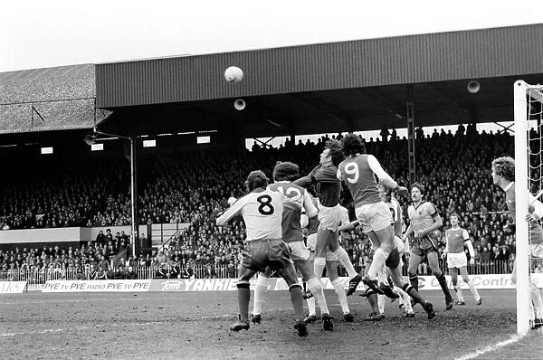 English FA Cup match at Vicarage Road. Watford 1 v Arsenal 2. March 1980 LF02-03-055