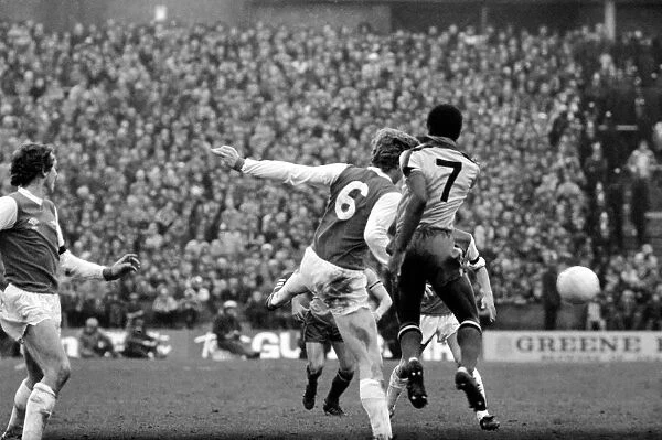 English FA Cup match at Vicarage Road. Watford 1 v Arsenal 2. March 1980 LF02-03-010