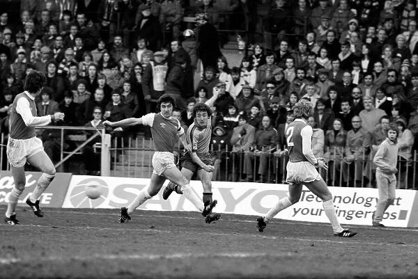 English FA Cup match at Vicarage Road. Watford 1 v Arsenal 2. March 1980 LF02-03-003