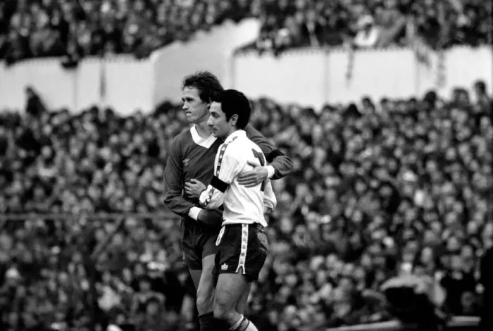 Framed Print : English FA Cup match at White Hart Lane. Tottenham Hotspur 0 v Liverpool 1 Framed Print : English FA Cup match at White Hart Lane. Tottenham Hotspur 0 v Liverpool 1