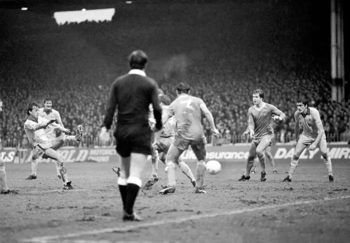 Framed Print : English FA Cup Third round match at Maine Road. Manchester City 3 v Cardiff City 1 Framed Print : English FA Cup Third round match at Maine Road. Manchester City 3 v Cardiff City 1