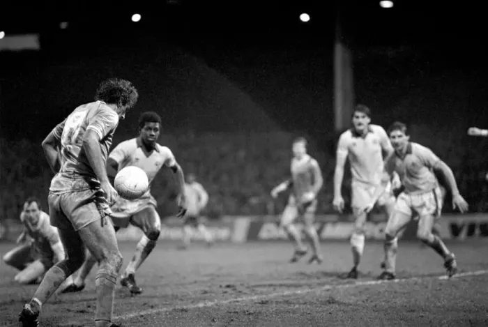 Framed Print : English FA Cup Third round match at Maine Road. Manchester City 3 v Cardiff City 1 Framed Print : English FA Cup Third round match at Maine Road. Manchester City 3 v Cardiff City 1