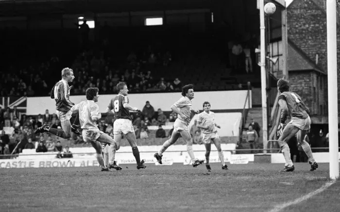 Framed Print : English League Division Three match at Ayresome Park. Middlesbrough 4 v Bournemouth