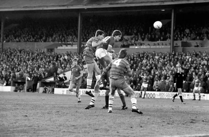 Framed Print : English League Division Two match Barnsley 0 v Chelsea 0 December 1983