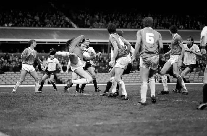 Framed Print : English League Division One match Birmingham City 2 v Manchester City 2 Framed Print : English League Division One match Birmingham City 2 v Manchester City 2