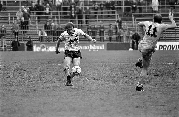 English League Division Two match. Bolton Wanderers 0 v Chelsea 1. May 1983 MF11-27-003