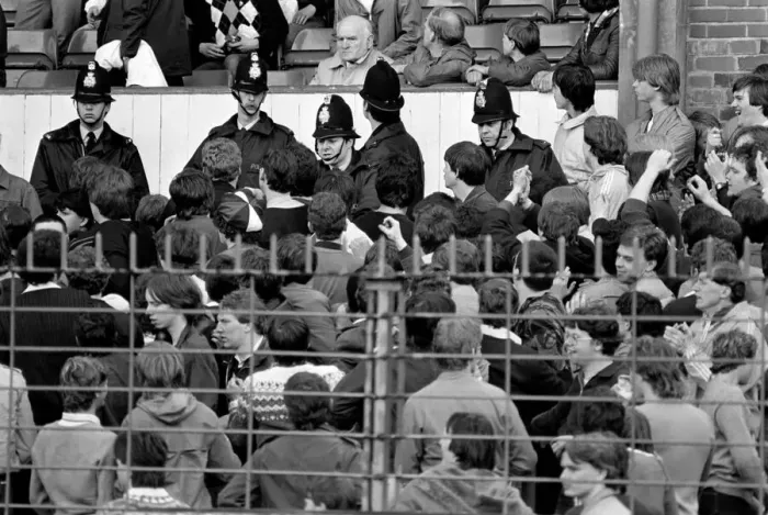 Framed Print : English League Division Two match. Bolton Wanderers 0 v Chelsea 1 Framed Print : English League Division Two match. Bolton Wanderers 0 v Chelsea 1