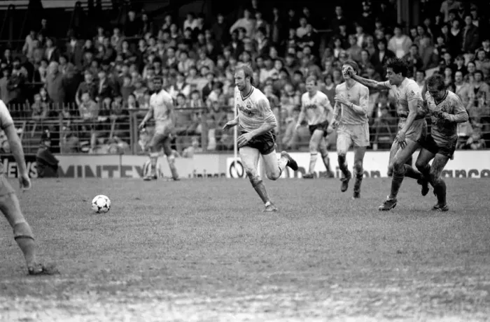 Framed Print : English League Division Two match. Bolton Wanderers 0 v Chelsea 1. May 1983 MF11-27-047 Framed Print : English League Division Two match. Bolton Wanderers 0 v Chelsea 1. May 1983 MF11-27-047