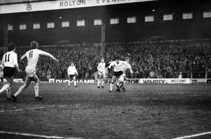 Framed Print : English League Division Two match. Bolton Wanderers 2 v Chelsea 2 Framed Print : English League Division Two match. Bolton Wanderers 2 v Chelsea 2