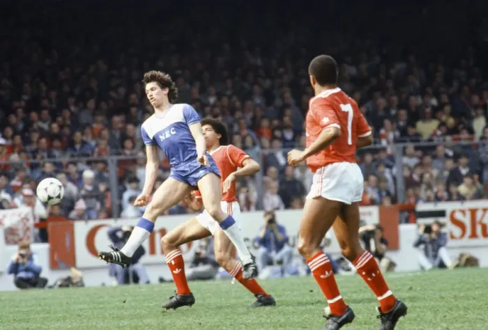 Framed Print : English League Division One match at the City Ground. Nottingham Forest 0 v Everton