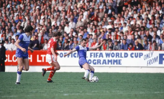 Framed Print : English League Division One match at the City Ground. Nottingham Forest 0 v Everton Framed Print : English League Division One match at the City Ground. Nottingham Forest 0 v Everton