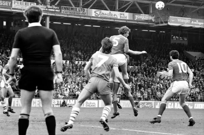 Framed Print : English League Division One match at the City Ground. Nottingham Forest 1 v Everton 0 Framed Print : English League Division One match at the City Ground. Nottingham Forest 1 v Everton 0