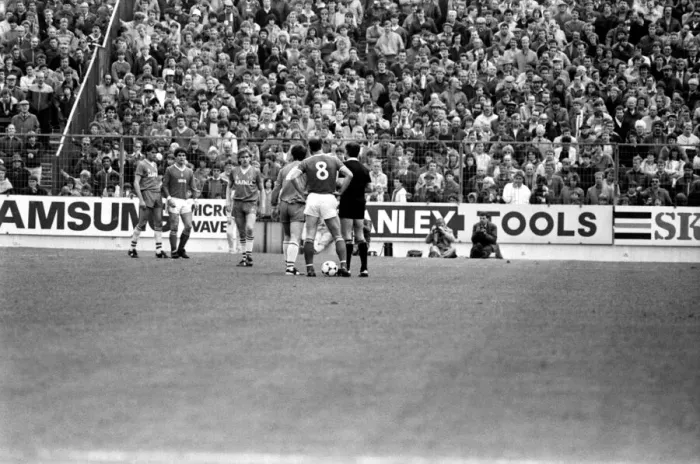Framed Print : English League Division One match at the City Ground. Nottingham Forest 1 v Everton 0