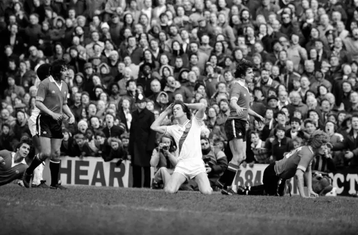 Framed Print : English League Division One match. Crystal Palace 0 v Manchester United 2 Framed Print : English League Division One match. Crystal Palace 0 v Manchester United 2