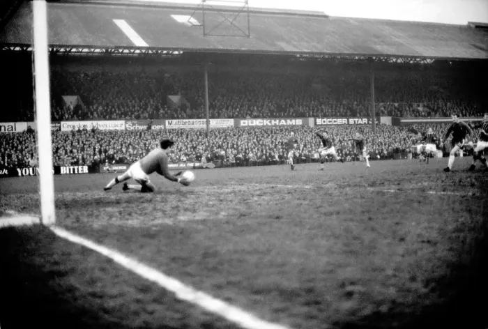 Framed Print : English League Division One Match. Crystal Palace v Chelsea Framed Print : English League Division One Match. Crystal Palace v Chelsea
