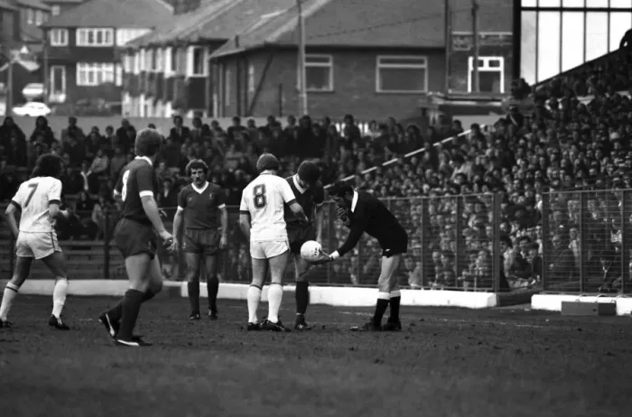 Framed Print : English League Division One match at Elland Road. Leeds United 0 v Liverpool 2