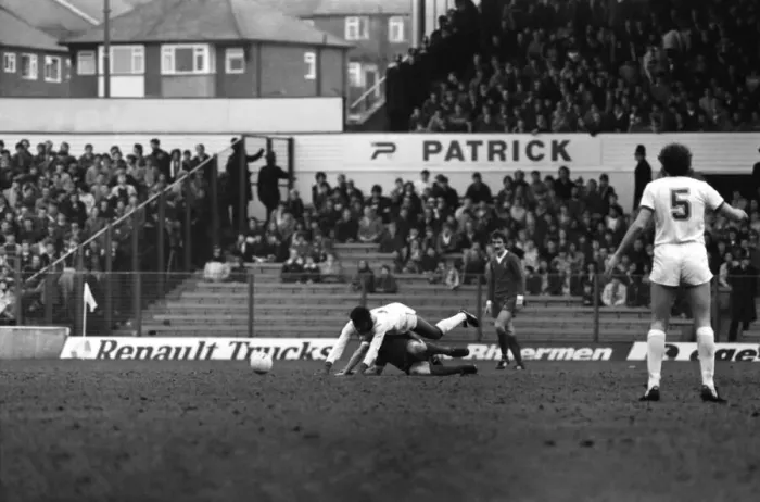 Framed Print : English League Division One match at Elland Road. Leeds United 0 v Liverpool 2 Framed Print : English League Division One match at Elland Road. Leeds United 0 v Liverpool 2