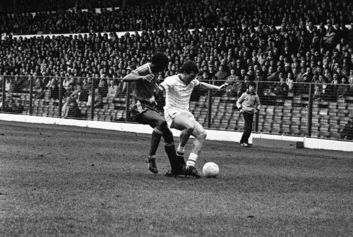 Framed Print : English League Division One match at Elland Road. Leeds United 1 v Nottingham Forest 1 Framed Print : English League Division One match at Elland Road. Leeds United 1 v Nottingham Forest 1