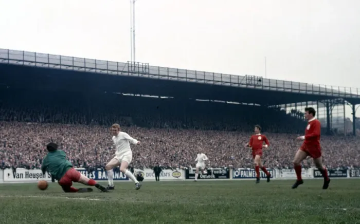 Framed Print : English League Division One match at Elland Road Leeds United v Liverpool