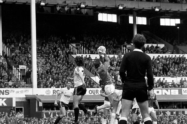 English League Division One match. Everton 1 v Ipswich Town 1. May 1983 MF11-28-107