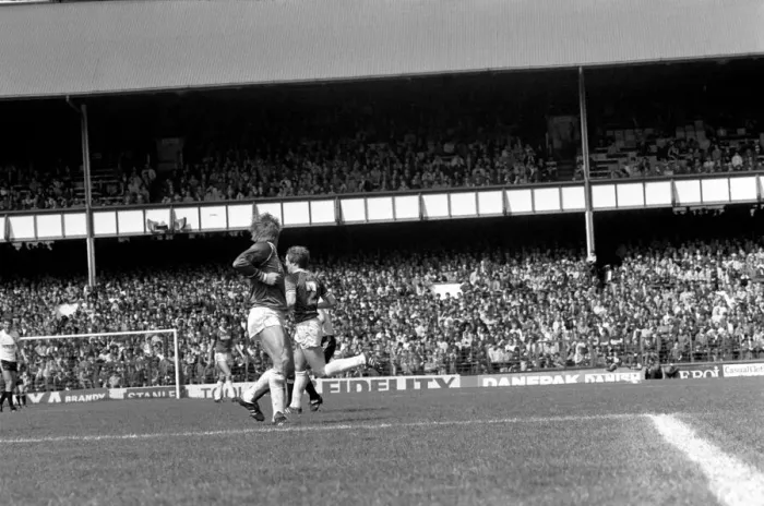 Framed Print : English League Division One match. Everton 1 v Ipswich Town 1. May 1983 MF11-28-113 Framed Print : English League Division One match. Everton 1 v Ipswich Town 1. May 1983 MF11-28-113