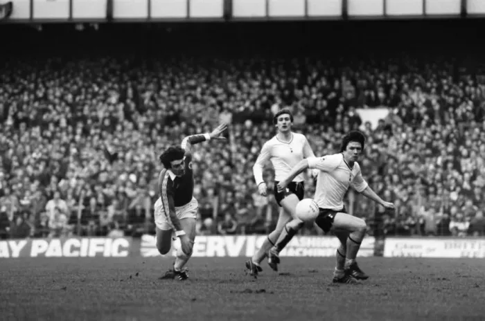 Framed Print : English League Division One match at Goodison Park. Everton 1 v Tottenham Hotspur 1
