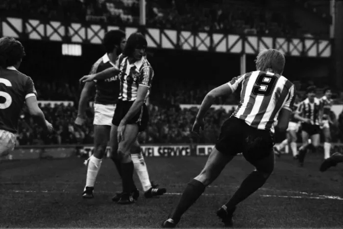 Framed Print : English League Division One match at Goodison Park. Everton 0 v Stoke City 0 Framed Print : English League Division One match at Goodison Park. Everton 0 v Stoke City 0
